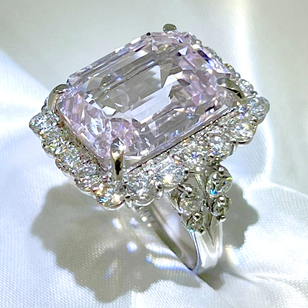 
                  
                    Pink sapphire 14.67 ring with GIA certificate of authenticity
                  
                