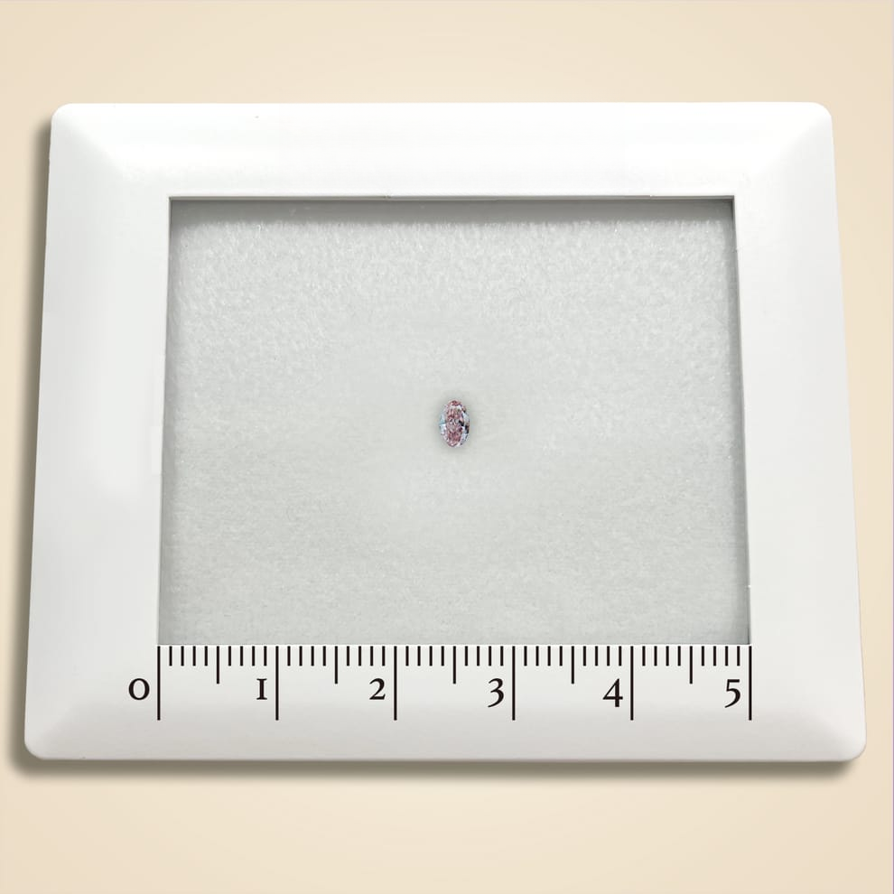 
                  
                    Diamond FANCY INTENSE PINK 0.116 carat
                  
                