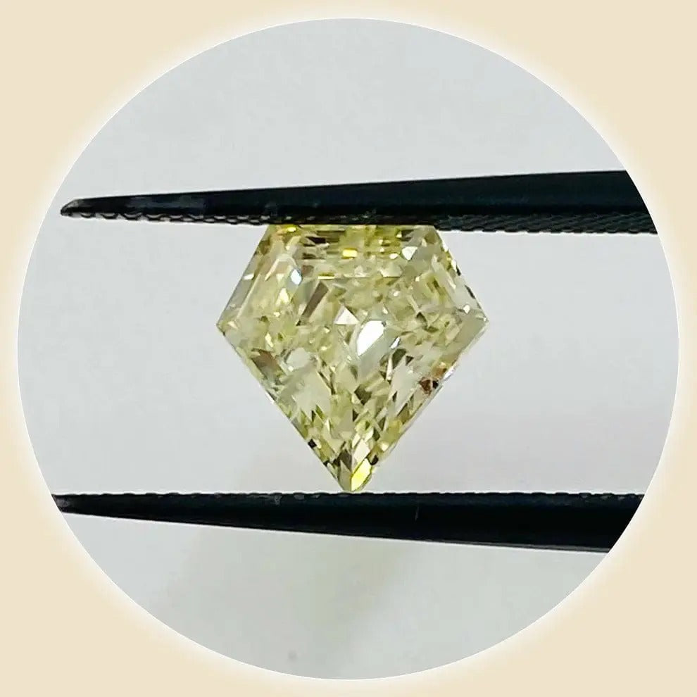 
                  
                    Diamond DIA SHAPE! LIGHT YELLOW 1.140 carats
                  
                