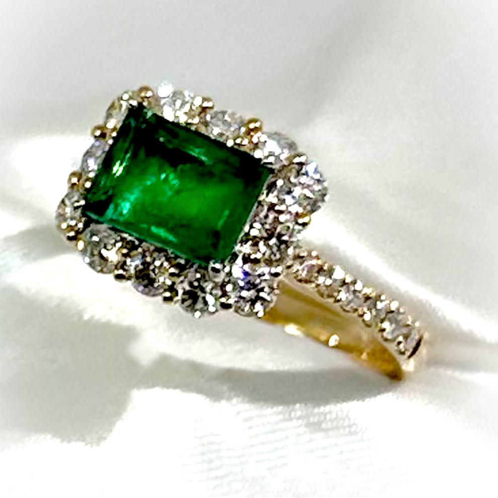 
                  
                    Emerald ring La Vita Feliz
                  
                