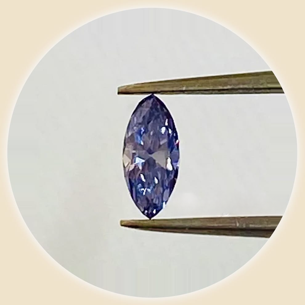 
                  
                    Diamond FANCY BLUISH VIOLET 0.11 carat
                  
                