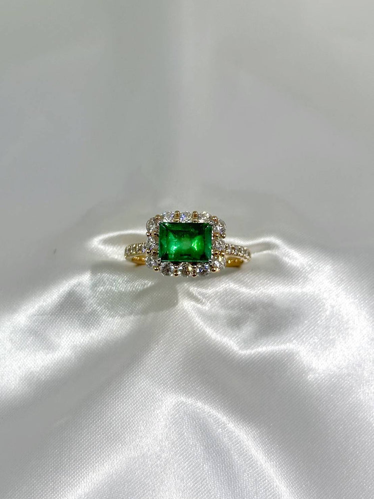 
                  
                    Emerald ring La Vita Feliz
                  
                