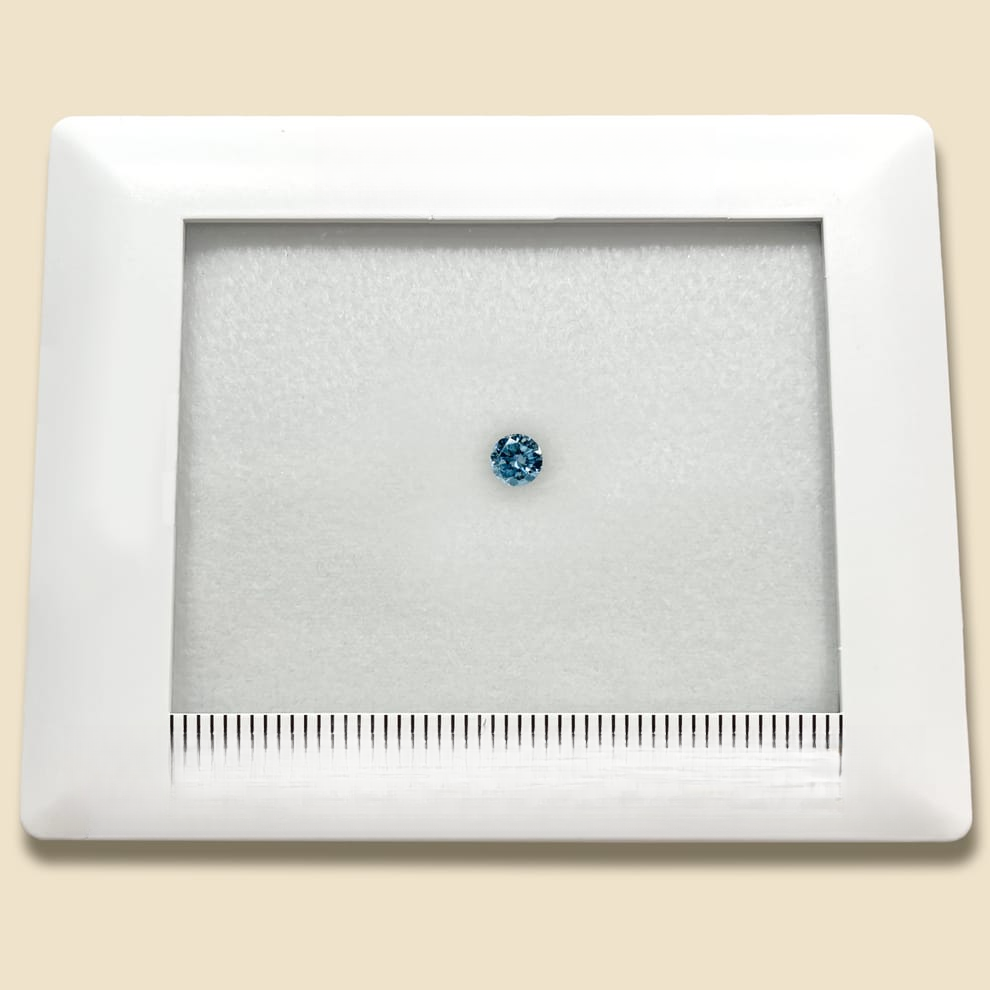 
                  
                    Diamond FANCY LIGHT BLUE 0.215 carat
                  
                