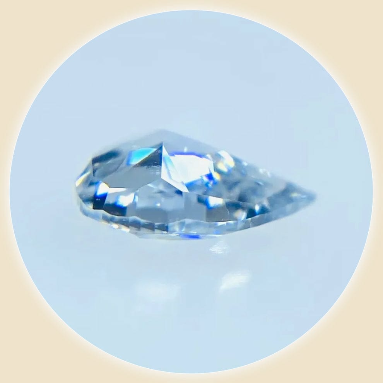 
                  
                    Diamond FANCY GREEN BLUE 0.21 carat
                  
                