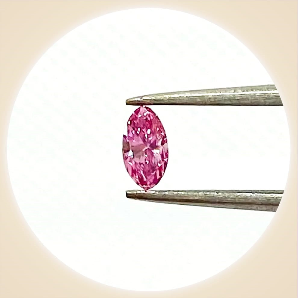 
                  
                    Diamond FANCY VIVID PURPLISH PINK 0.071 carat
                  
                